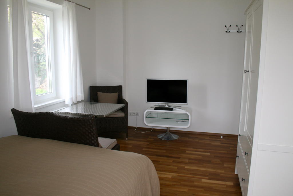 אמרסדורף אן דר דונאו Gaestehaus Egger חדר תמונה